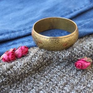 VINTAGE FLORAL STATEMENT BANGLE BRACELET METAL